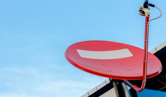 Mobile Parabolantenne auf dem Balkon bei vorhandenem Kabelanschluss Mobile Parabolantenne auf dem Balkon bei vorhandenem Kabelanschluss